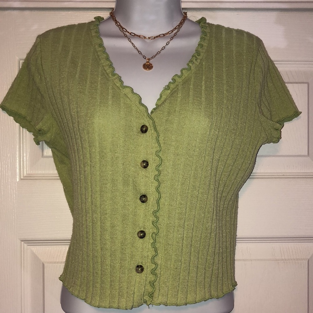 “SO” variegated rib knit, button front, baby tee w/lettuce edge - junior size L